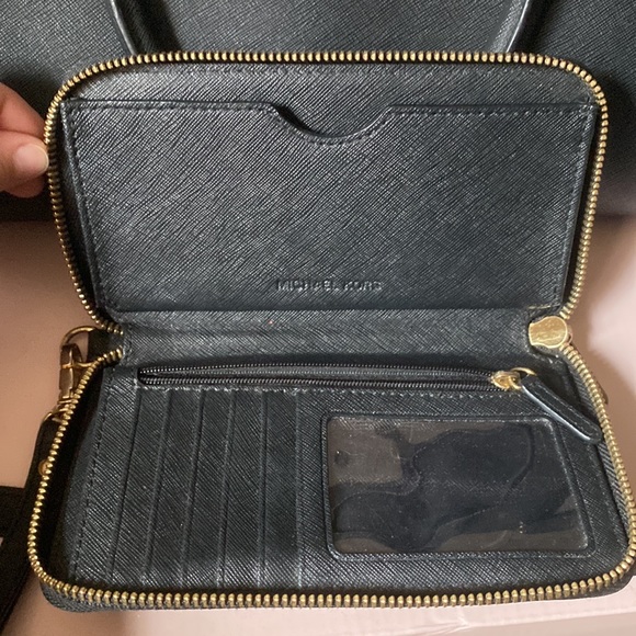 Michael Kors BLACK Selma Bag w/ Crossbody Strap & Wallet - Picture 2 of 7